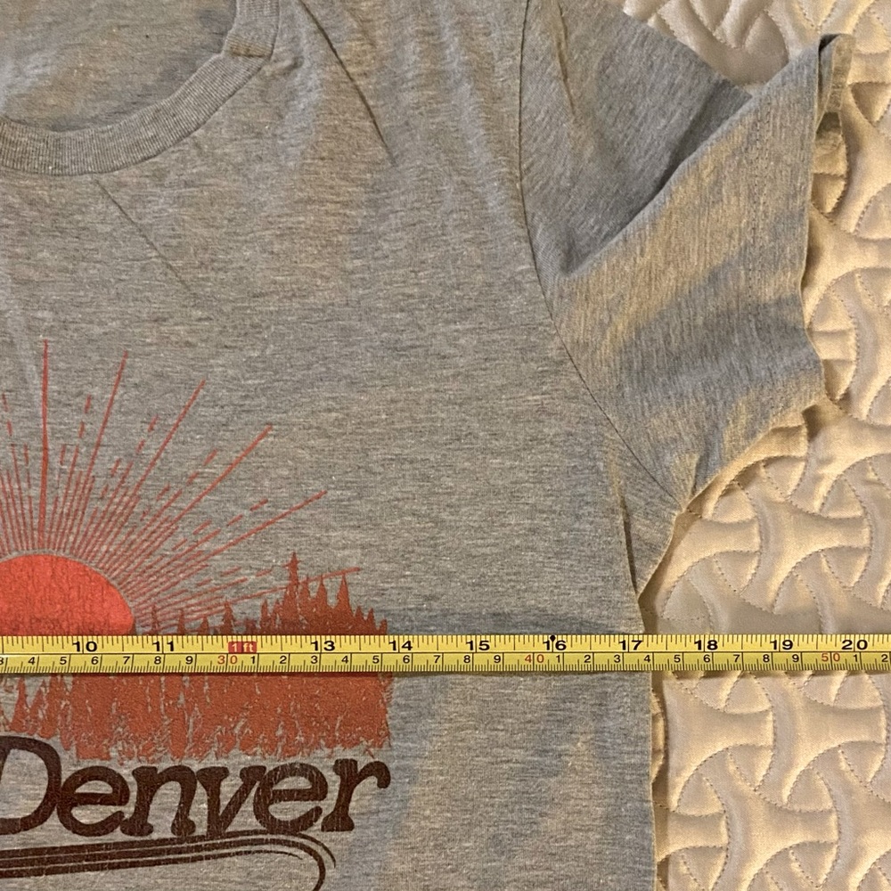 John Denver short sleeve crewneck tee (S) - Picture 4 of 5